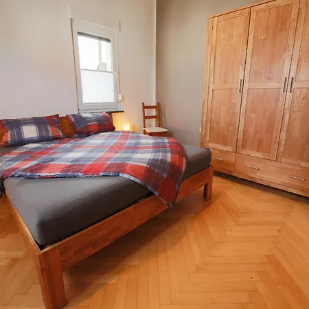 Charming In Winterstein, Cleaning Included Apartman
